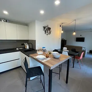  Apartment Lucia
